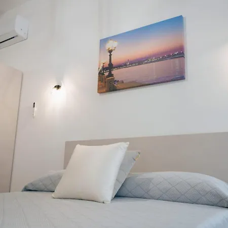 Il Viale Di Morfeo * Bari